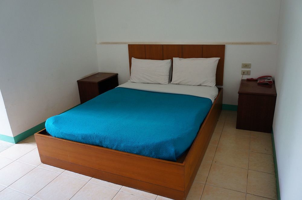 Plernpetch Hotel Surat Thani Luaran gambar